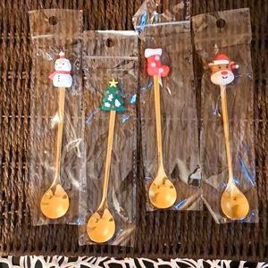 NEW 4 piece Christmas spoons with character 🌲🌲